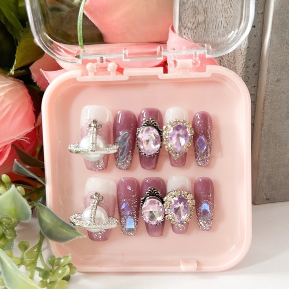 Other - Elegant Purple and Silver Press-On Nails